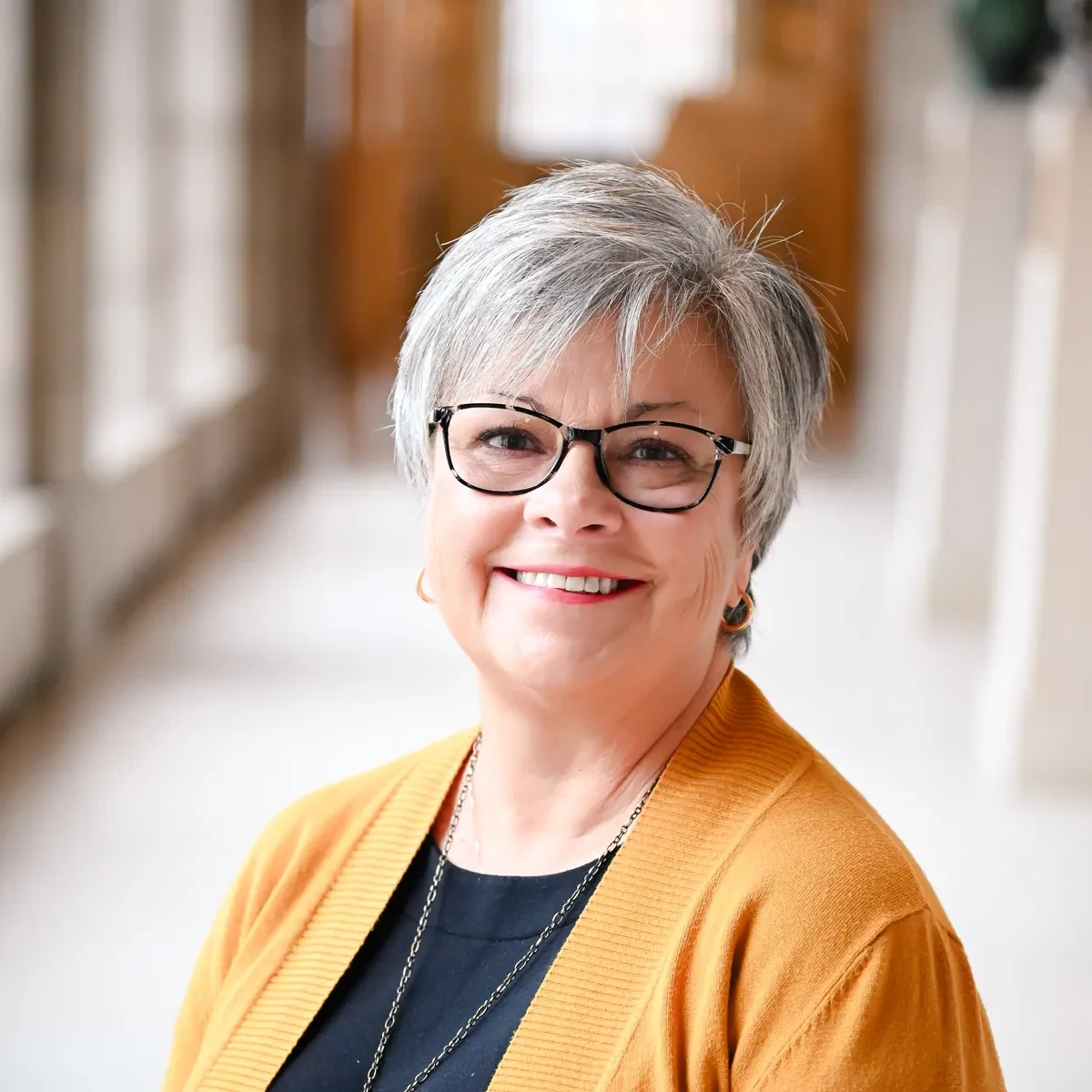 Headshot of Sue Tillinghast